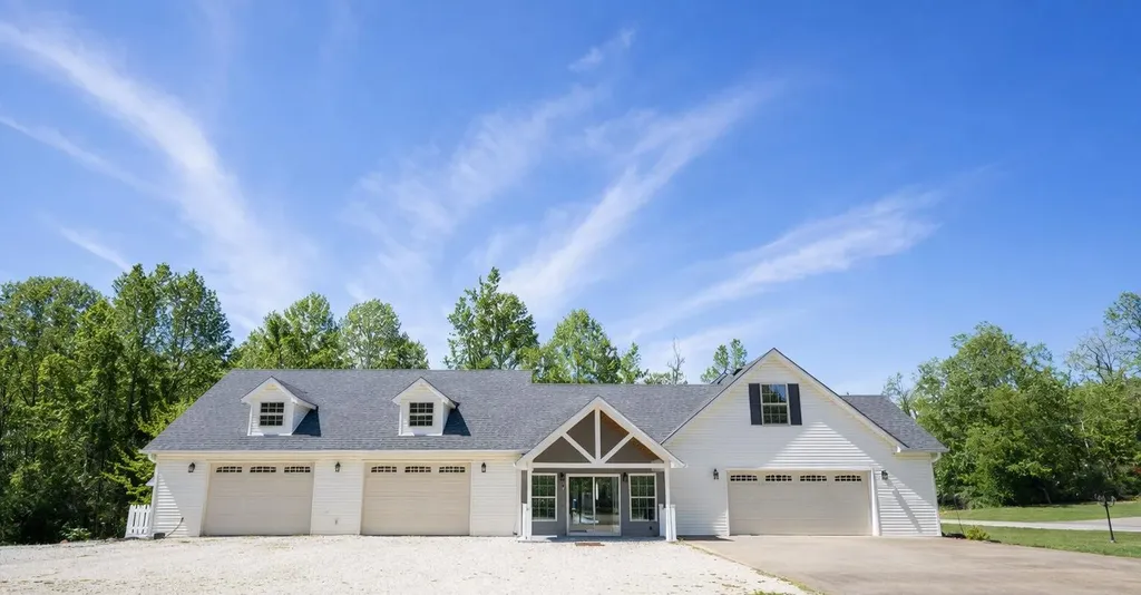 135 Arrowhead Drive Morehead KY 40351
