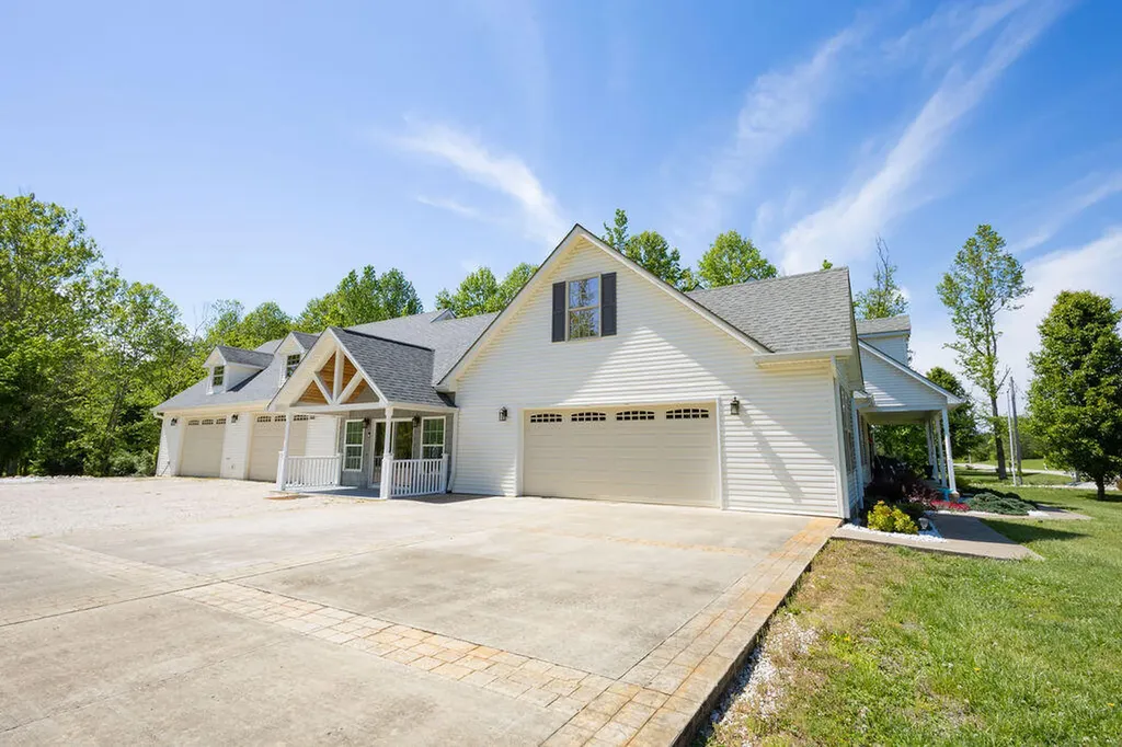 135 Arrowhead Drive Morehead KY 40351