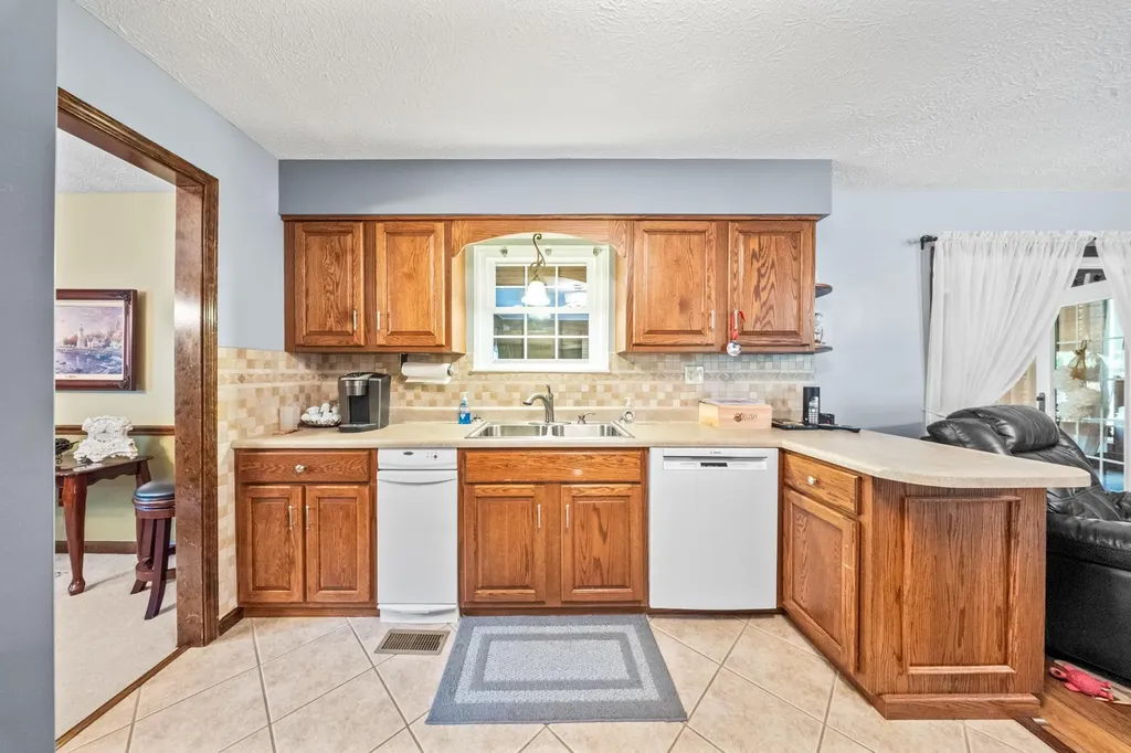 2902 Camellia Drive Flatwoods KY 41139