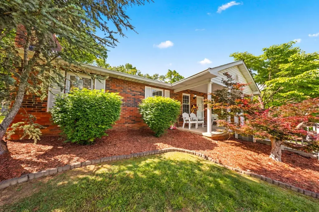 2902 Camellia Drive Flatwoods KY 41139