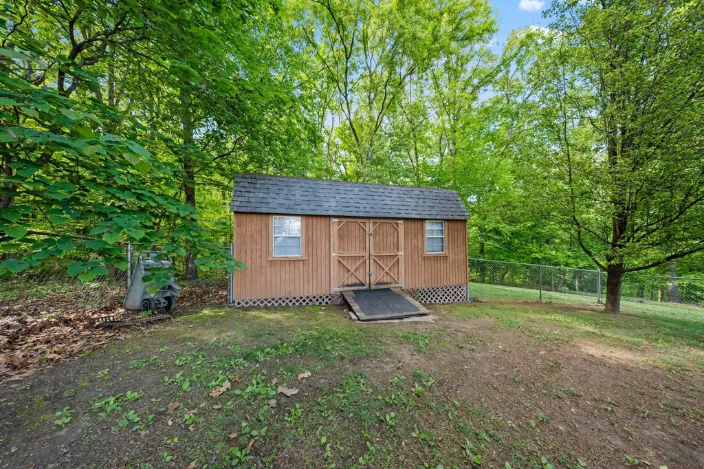 2902 Camellia Drive Flatwoods KY 41139