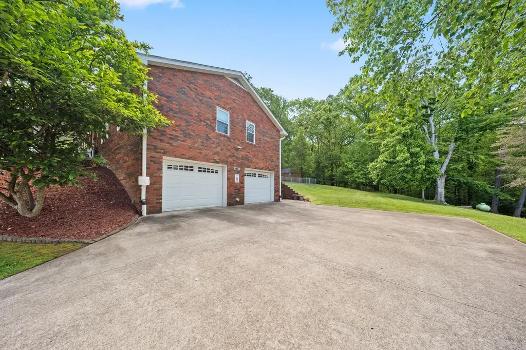 2902 Camellia Drive Flatwoods KY 41139