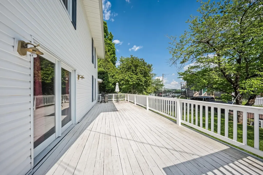 201 Riverside Drive Russell KY 41169