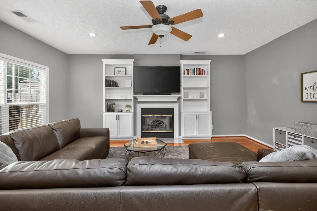 4095 Elora Lane Lexington KY 40515