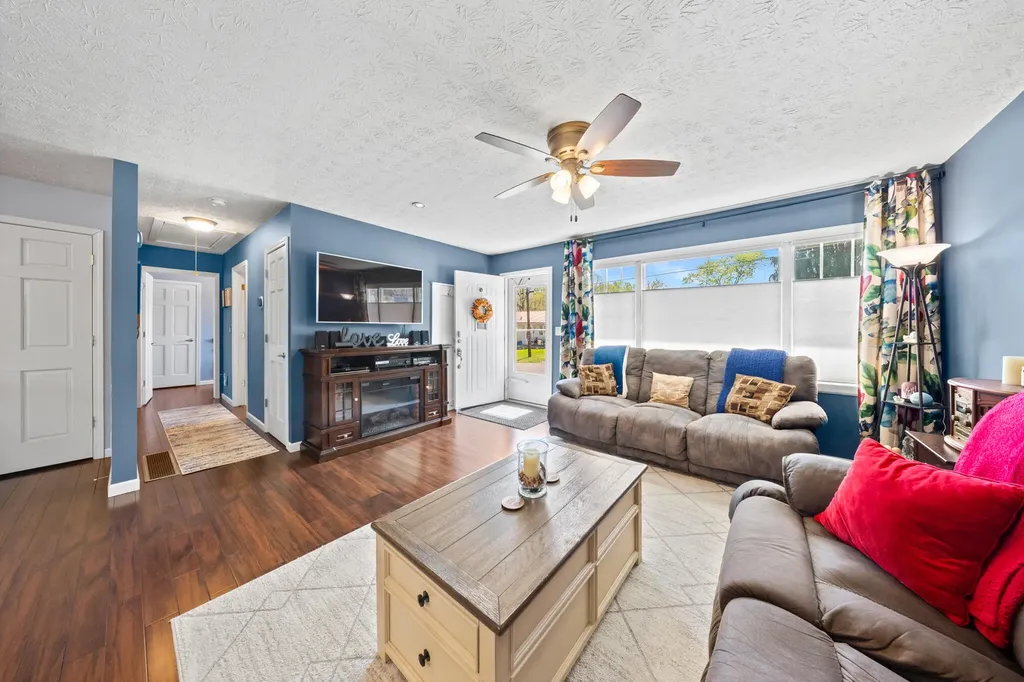 932 Mary Sue Drive Flatwoods KY 41139