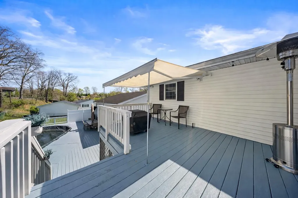 932 Mary Sue Drive Flatwoods KY 41139