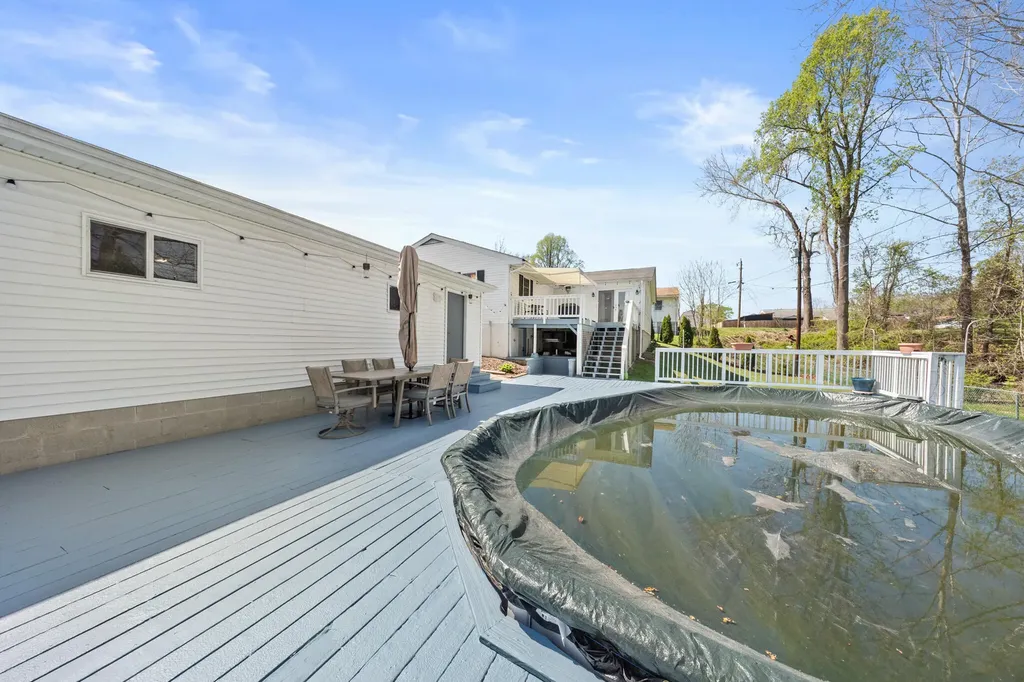 932 Mary Sue Drive Flatwoods KY 41139