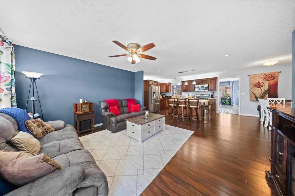 932 Mary Sue Drive Flatwoods KY 41139