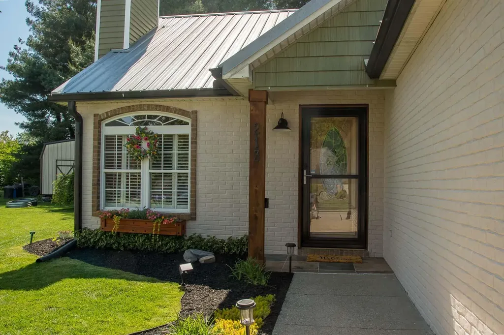213 Horseshoe Court Frankfort KY 40601