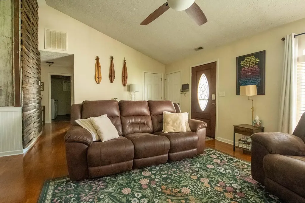 213 Horseshoe Court Frankfort KY 40601