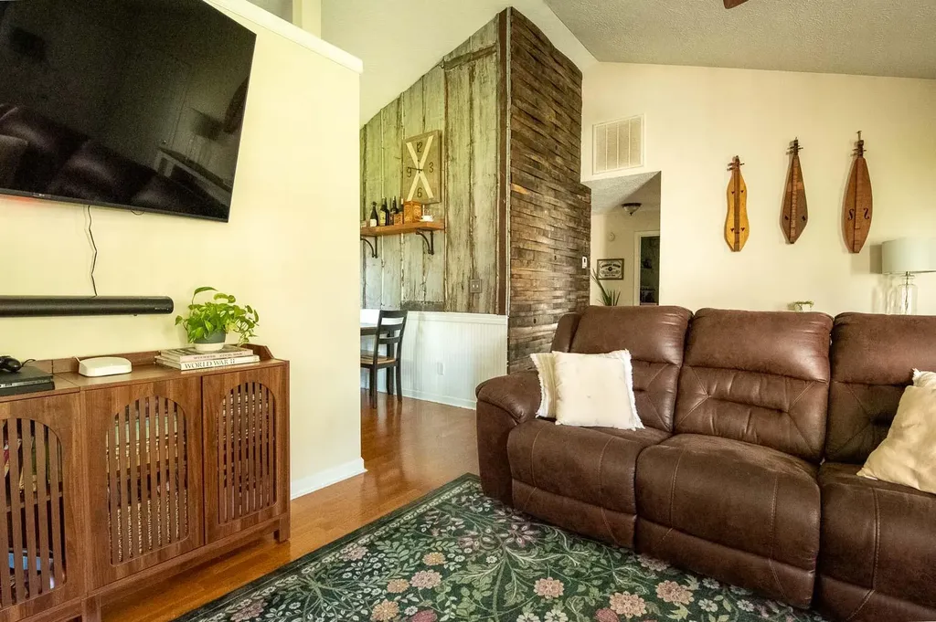 213 Horseshoe Court Frankfort KY 40601