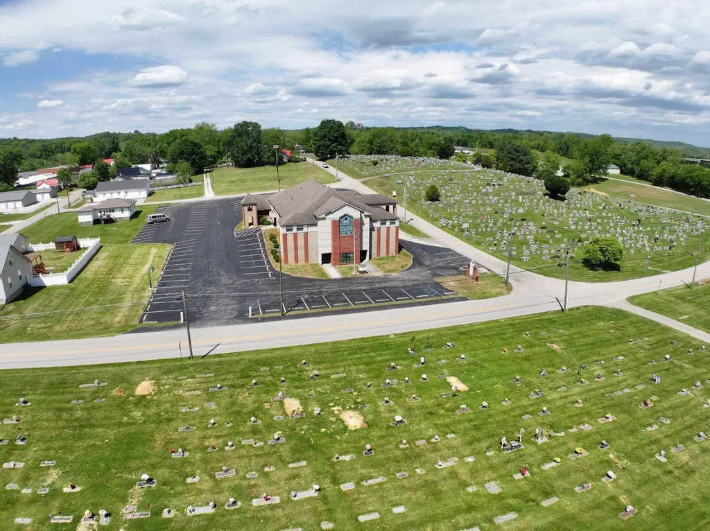 338 Cedar Grove Road Irvine KY 40336