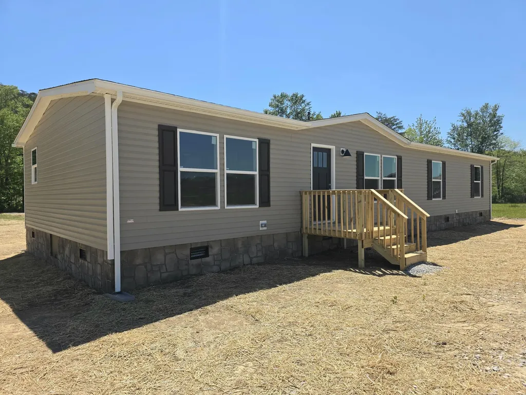 3986 Highway 830 Gray KY 40734