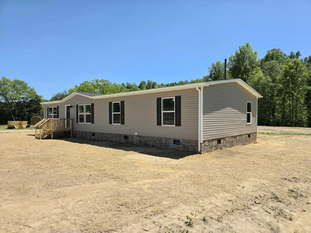3986 Highway 830 Gray KY 40734