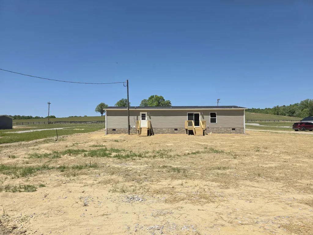 3986 Highway 830 Gray KY 40734