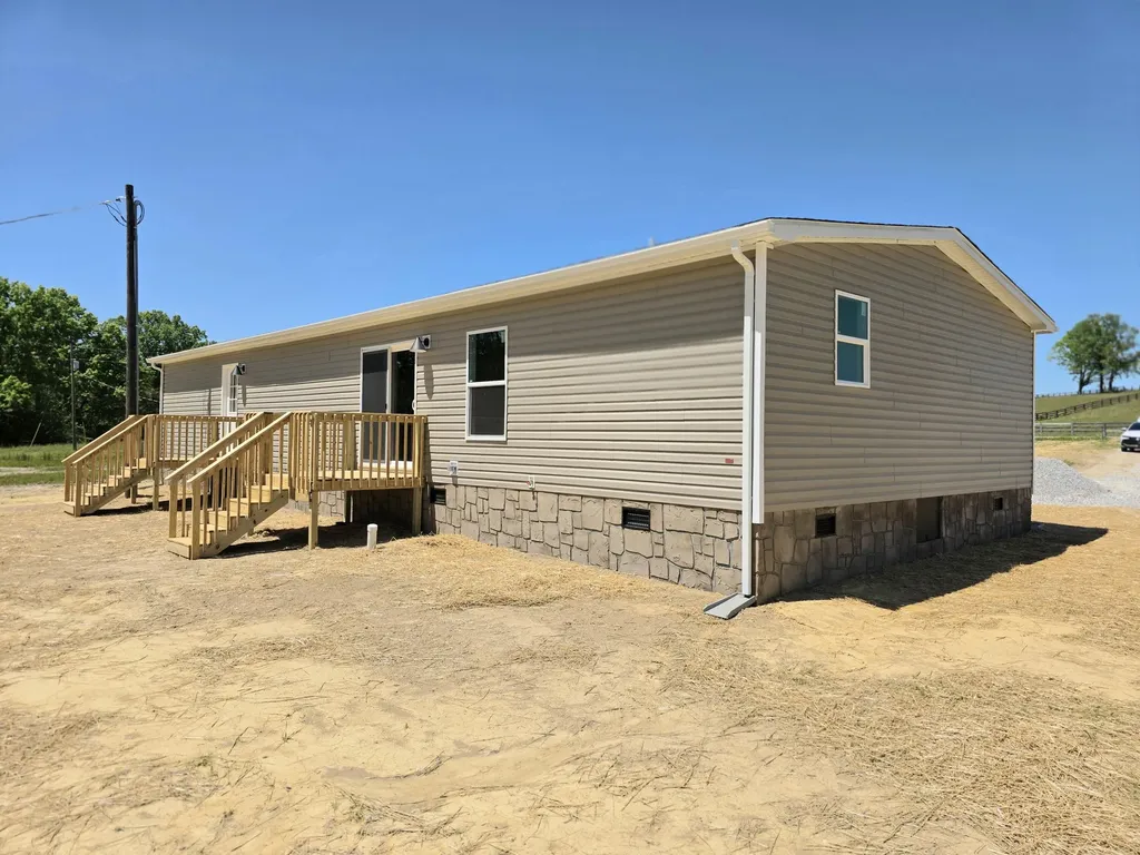 3986 Highway 830 Gray KY 40734