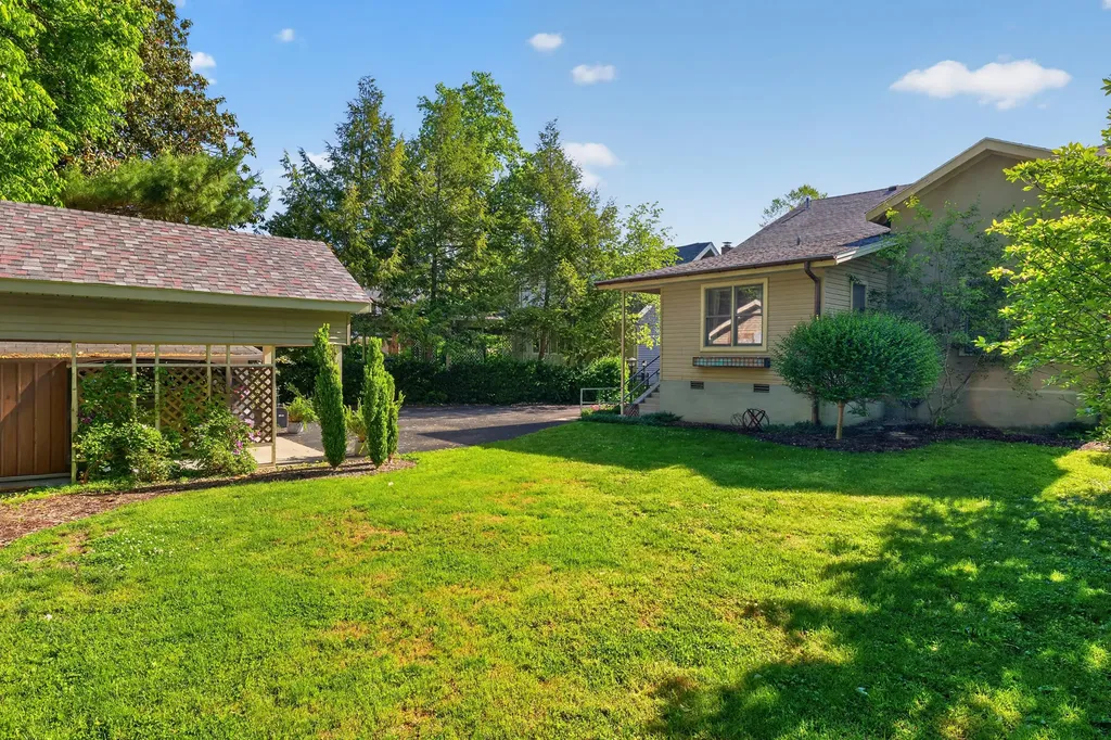 151 Street Mildreds Court Danville KY 40422