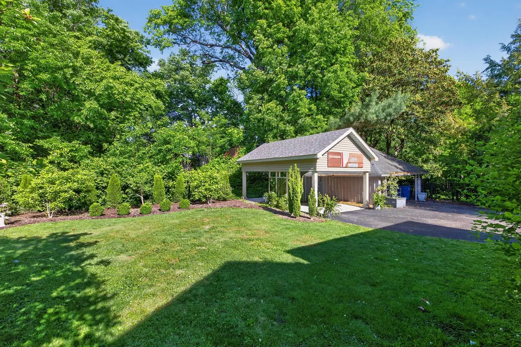 151 Street Mildreds Court Danville KY 40422
