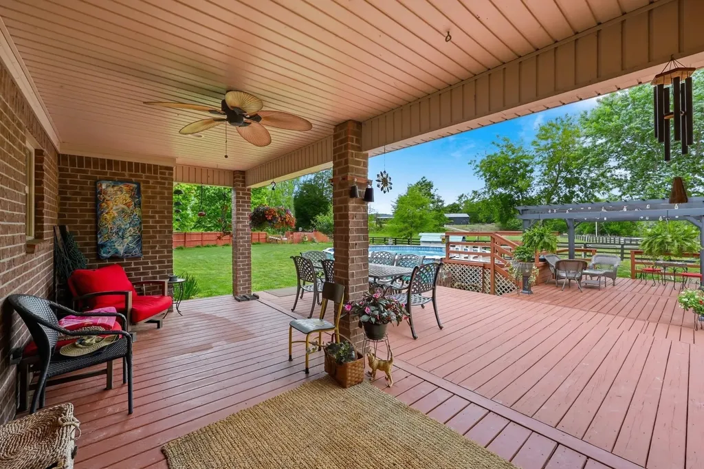 156 Callies Way Berea KY 40403