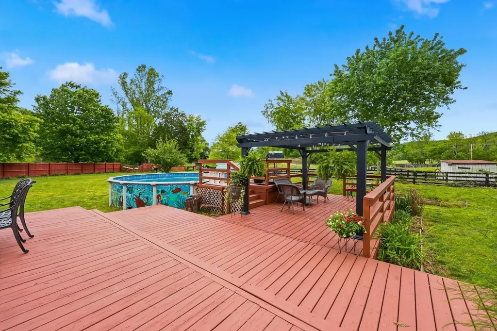 156 Callies Way Berea KY 40403