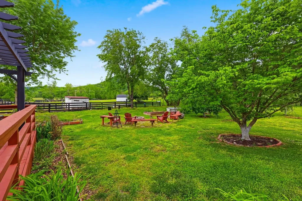 156 Callies Way Berea KY 40403