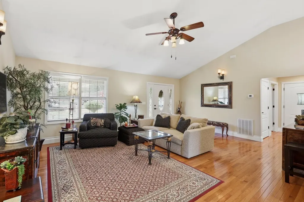 156 Callies Way Berea KY 40403