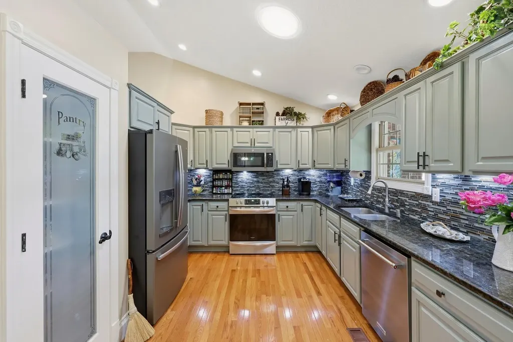 156 Callies Way Berea KY 40403