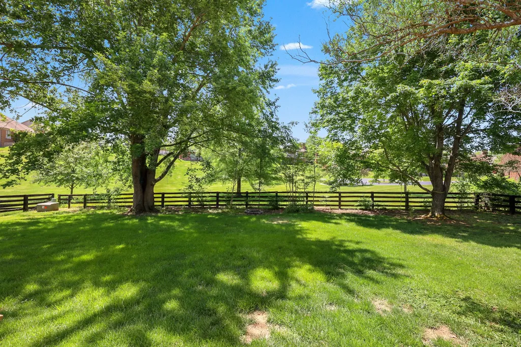 1112 Valley Run Drive Richmond KY 40475