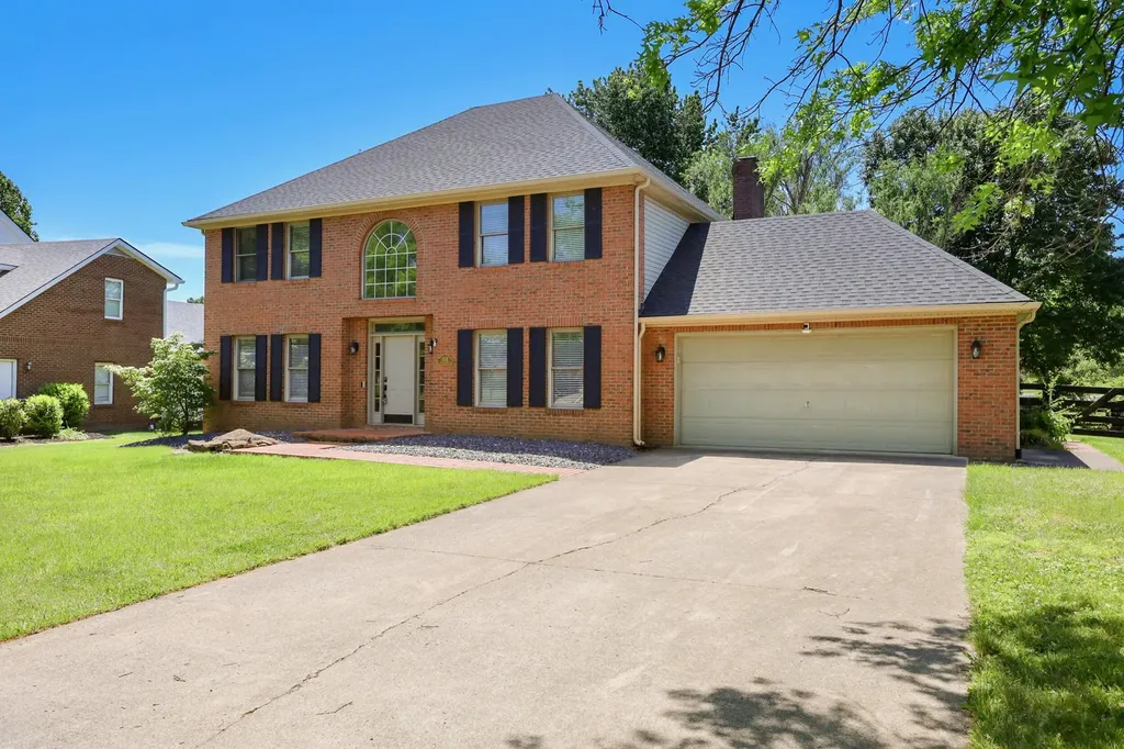 1112 Valley Run Drive Richmond KY 40475