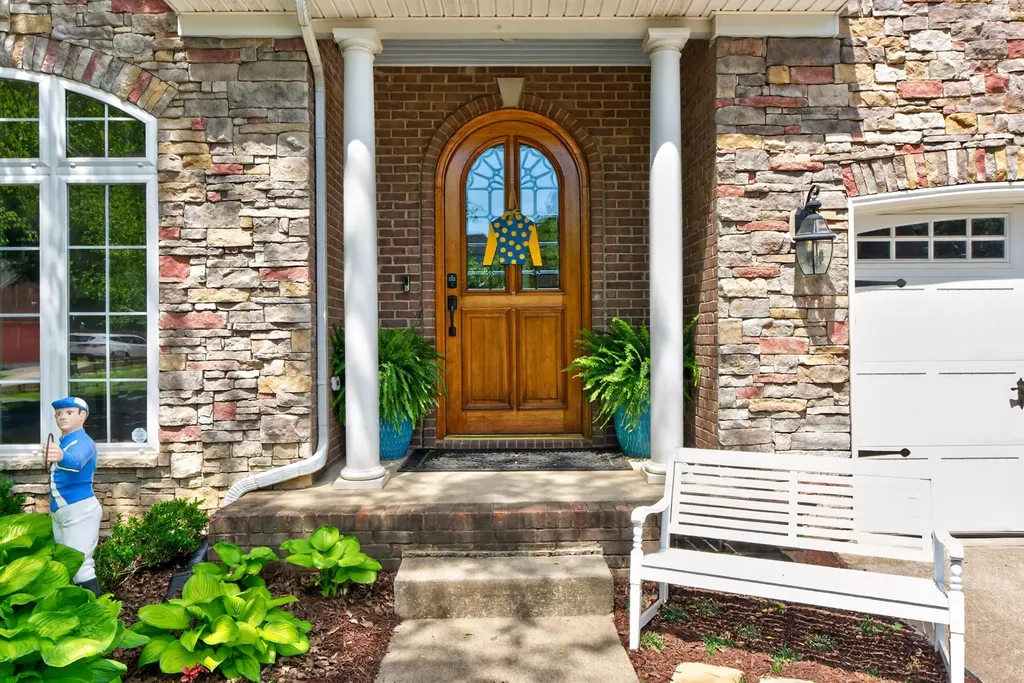 2252 Sunningdale Drive Lexington KY 40509