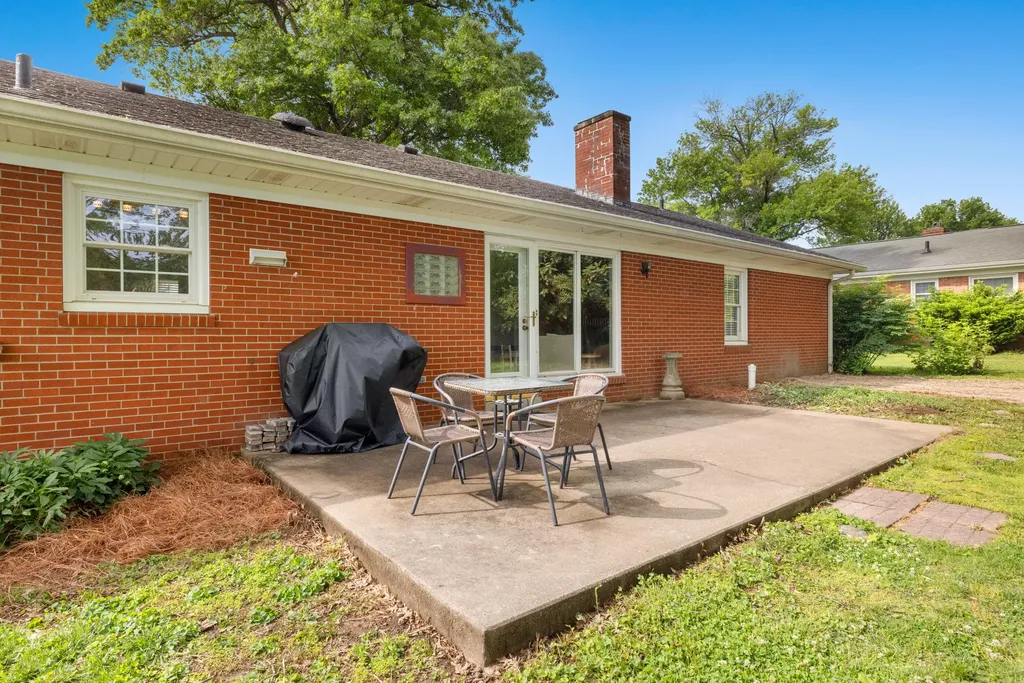 2057 Cardinal Drive Danville KY 40422