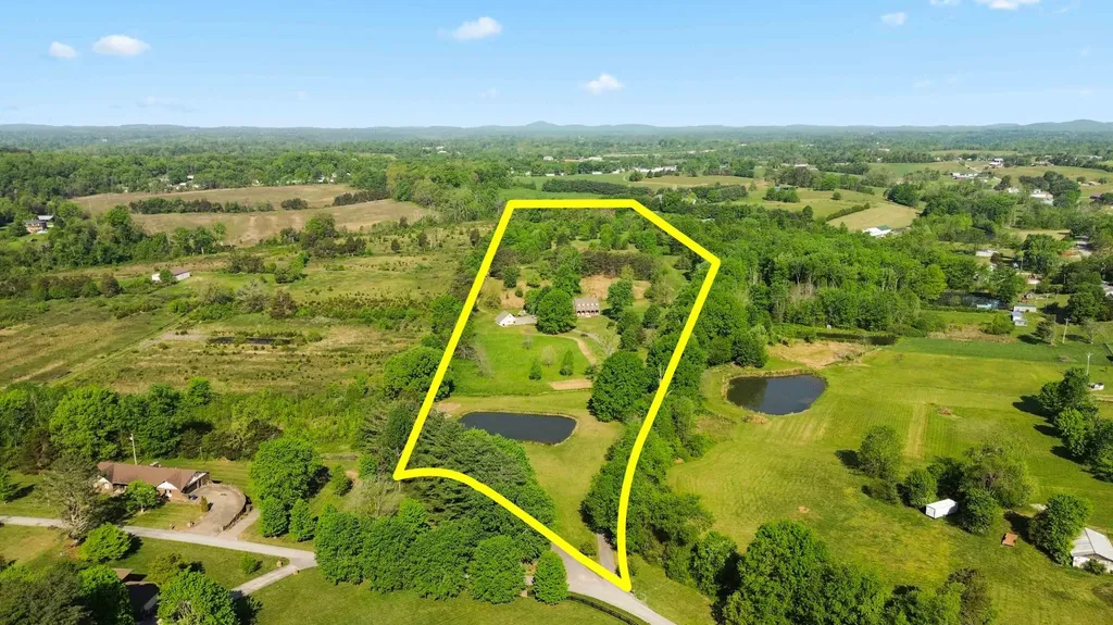 160 Tarter Street Somerset KY 42503