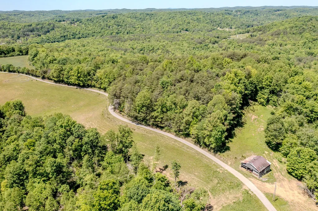 1645 Denton Phelps Road Somerset KY 42501