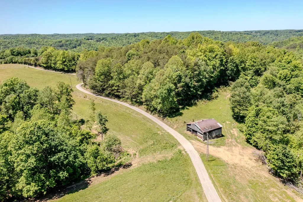1645 Denton Phelps Road Somerset KY 42501