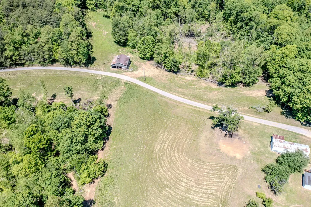1645 Denton Phelps Road Somerset KY 42501