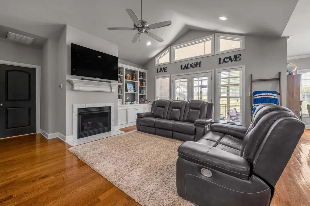 108 Dove Run Circle Georgetown KY 40324