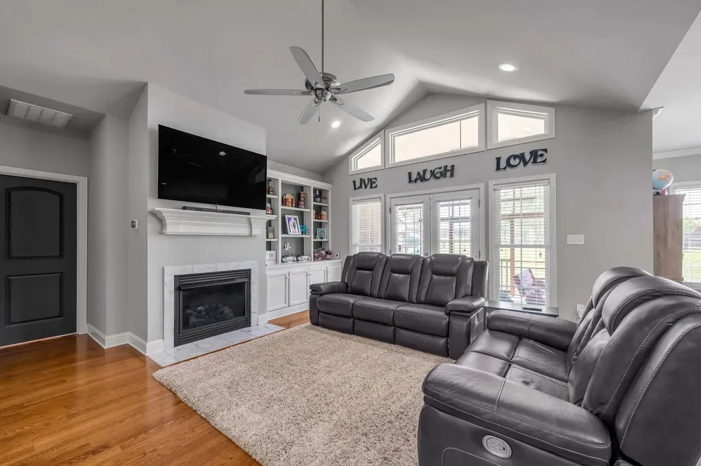 108 Dove Run Circle Georgetown KY 40324