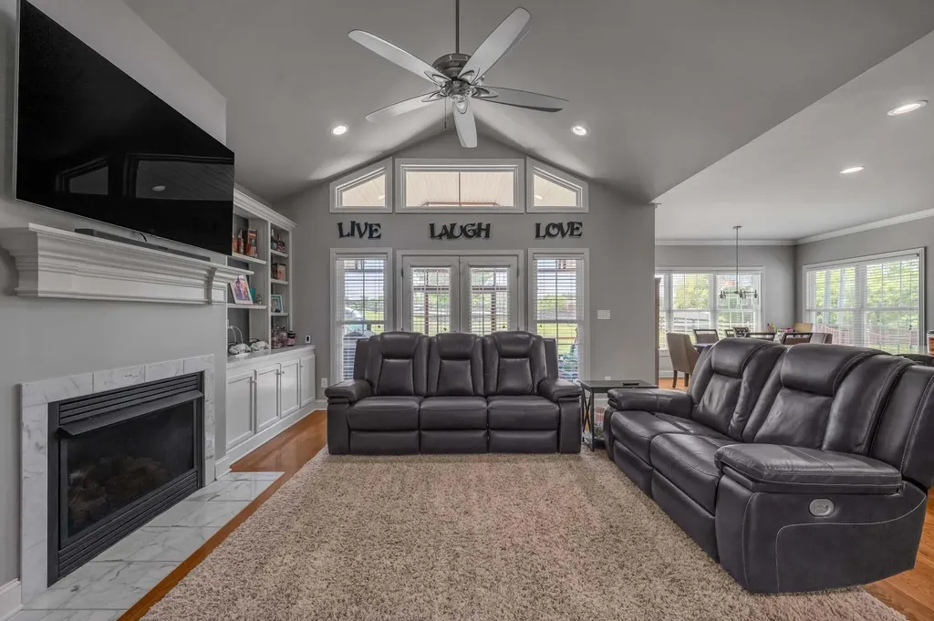 108 Dove Run Circle Georgetown KY 40324
