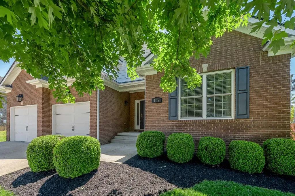108 Dove Run Circle Georgetown KY 40324
