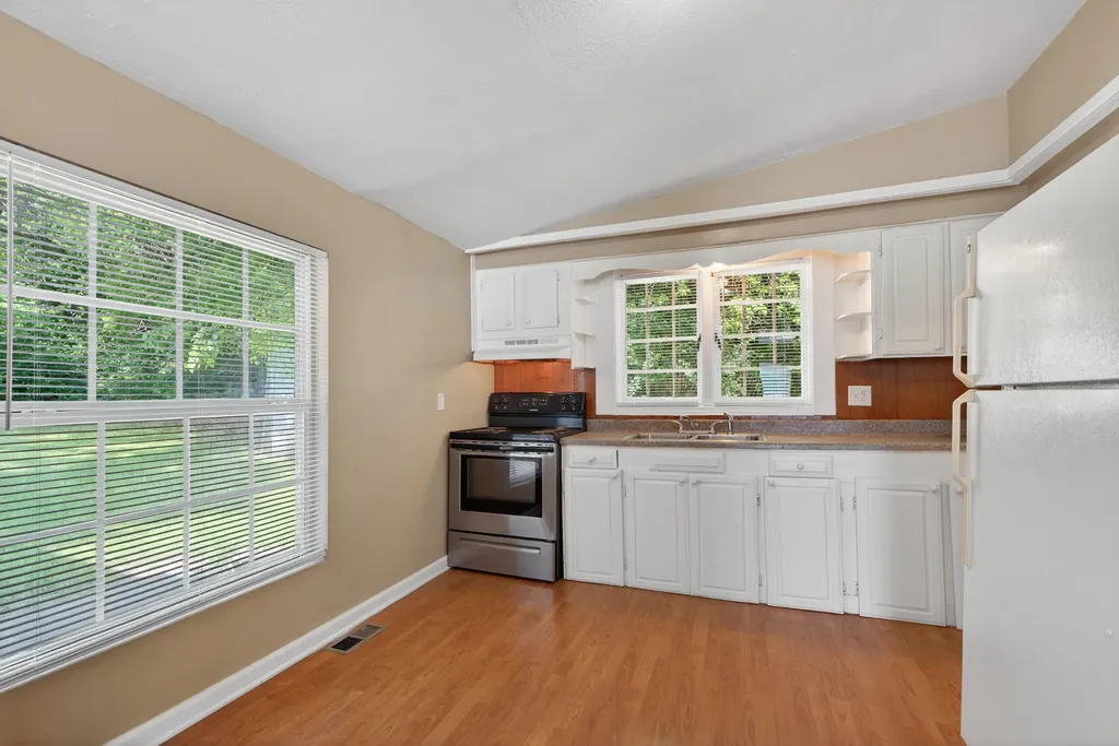 130 St. Clair Street Versailles KY 40383