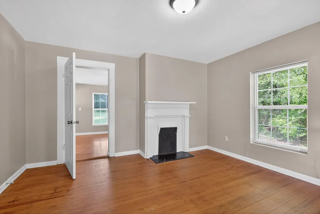 130 St. Clair Street Versailles KY 40383