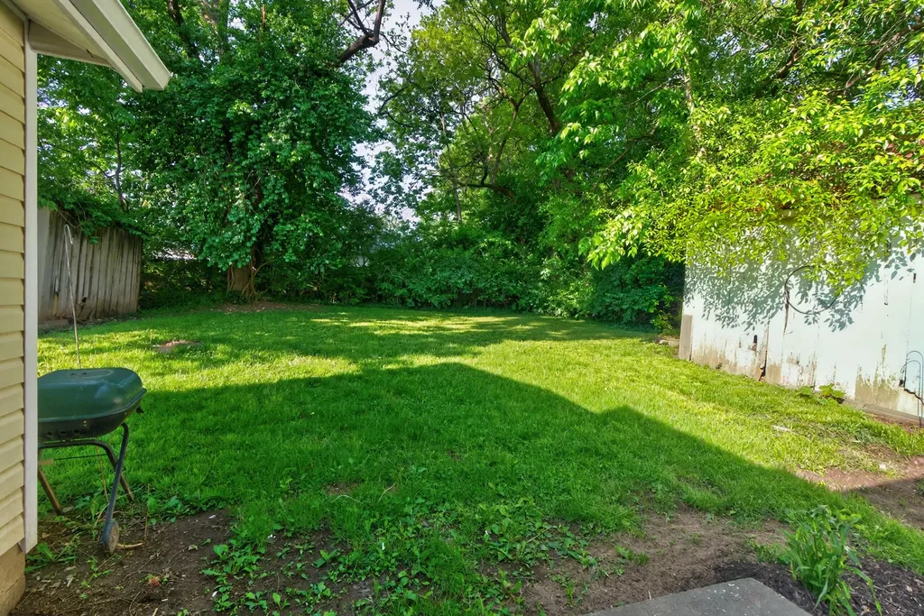 130 St. Clair Street Versailles KY 40383