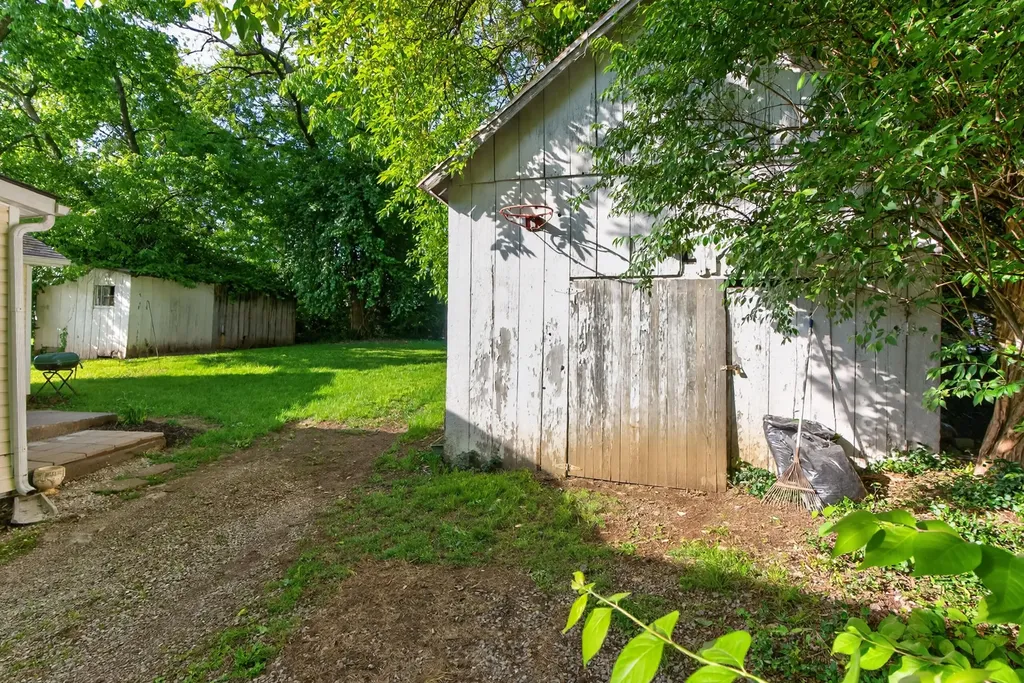 130 St. Clair Street Versailles KY 40383