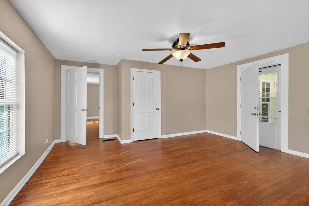 130 St. Clair Street Versailles KY 40383