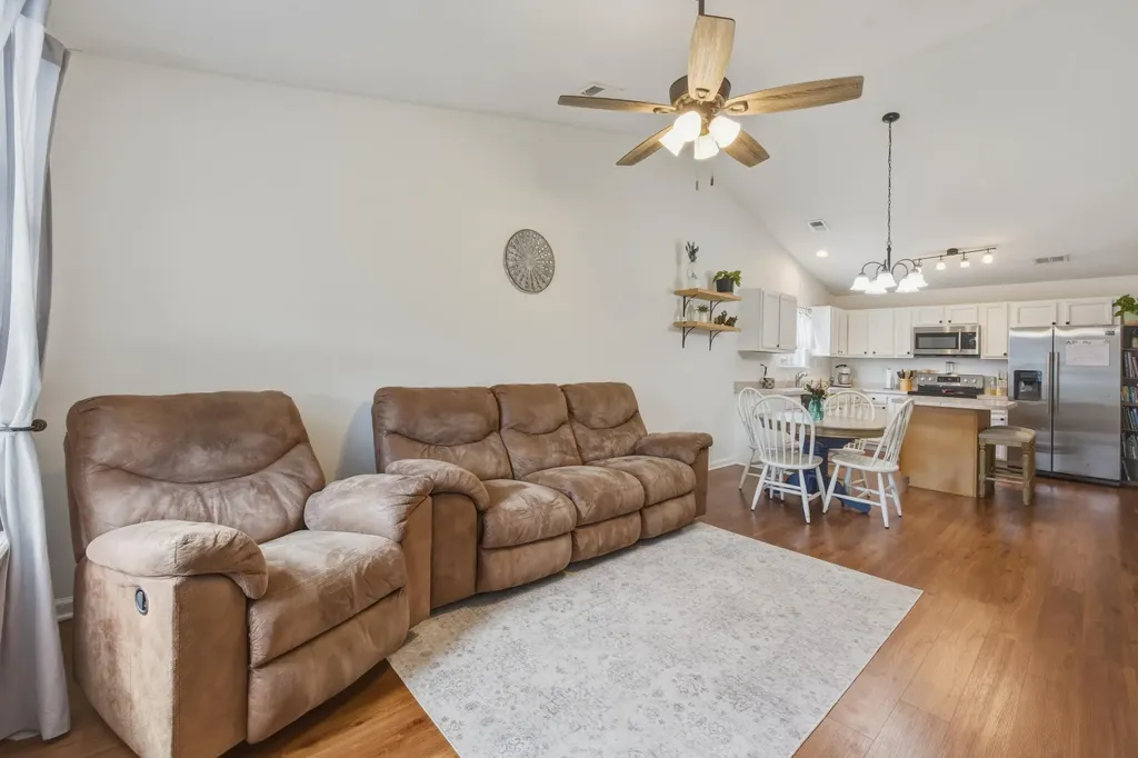 1005 Cedar Ridge Court Lawrenceburg KY 40342