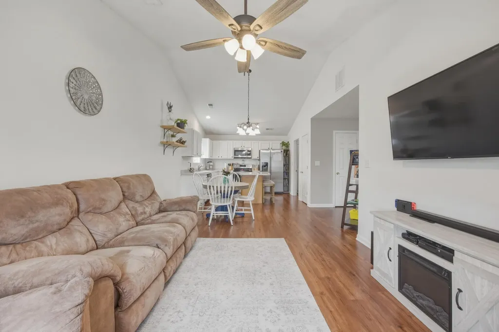 1005 Cedar Ridge Court Lawrenceburg KY 40342