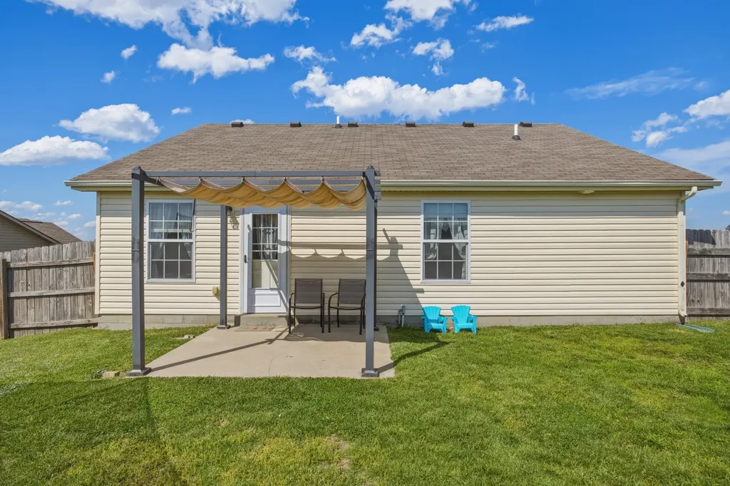 1005 Cedar Ridge Court Lawrenceburg KY 40342