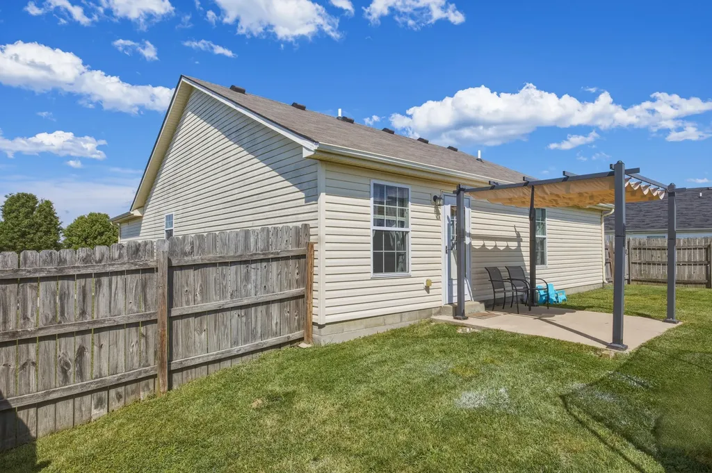 1005 Cedar Ridge Court Lawrenceburg KY 40342