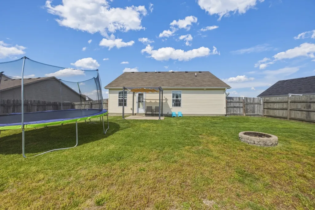 1005 Cedar Ridge Court Lawrenceburg KY 40342