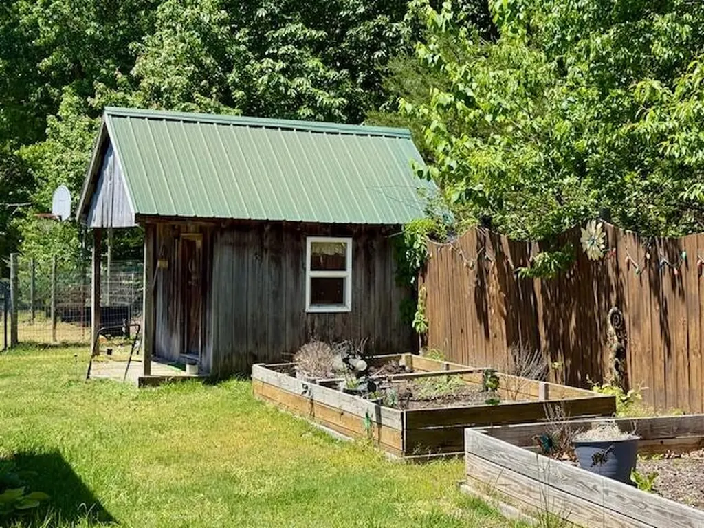 163 Sam Baughman Road Stanford KY 40484